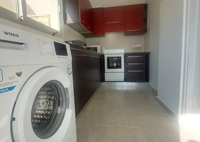 Апартаменти 1 Bedroom Lux Ларнака