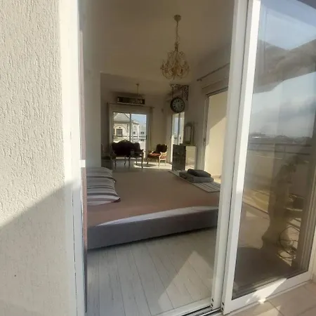 1 Bedroom Lux Апартаменты *