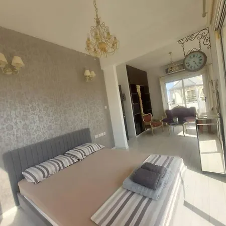 Апартаменты 1 Bedroom Lux